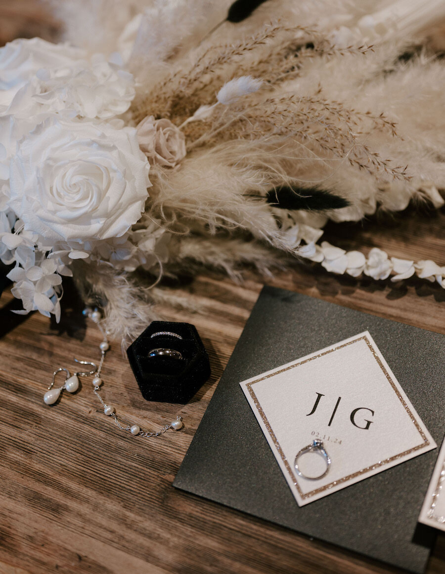 Nicola-Campbell-Timeless-Wedding-Photographer-Scotland-Doubletree-by-Hilton-North-Queensferry-Mr&MrsDavidson-1