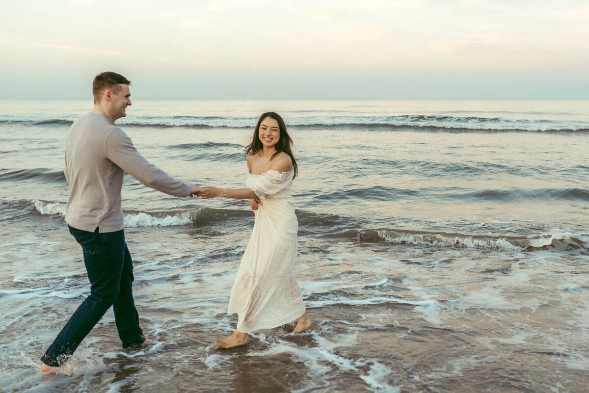 candid-couples-photographer-virginia-beach