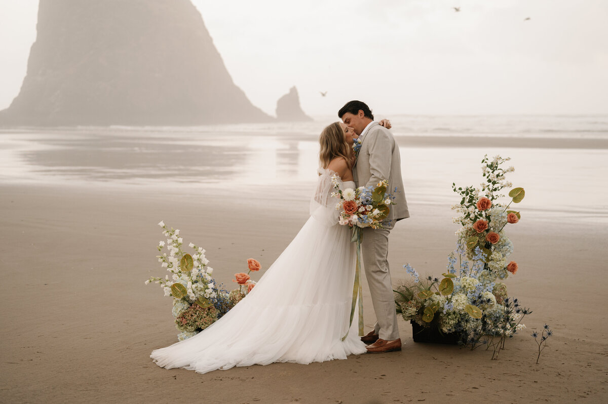 elopement-canon-beach-oregon-6
