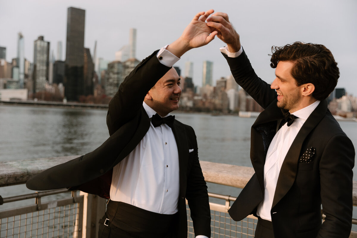 2022_manhattan-romantic-winter-gay-wedding-adam-griffin-photo-36
