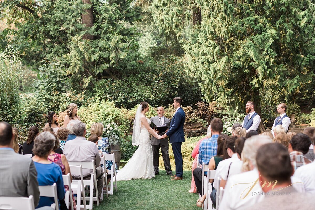 wedding ceremony photos at chateau lill woodinville winery wedding venue