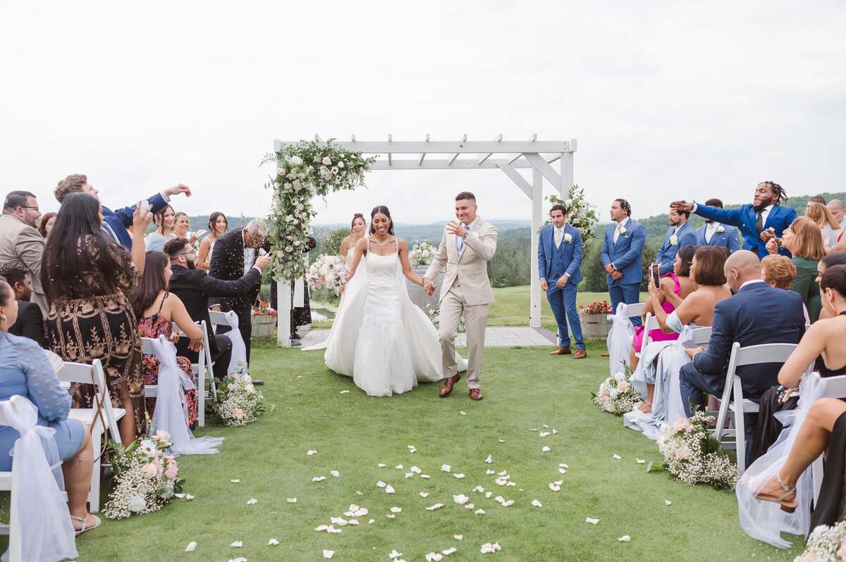 wedding-ceremony-photos-by-suess-moments-at-skyview-golf-club-new-jersey