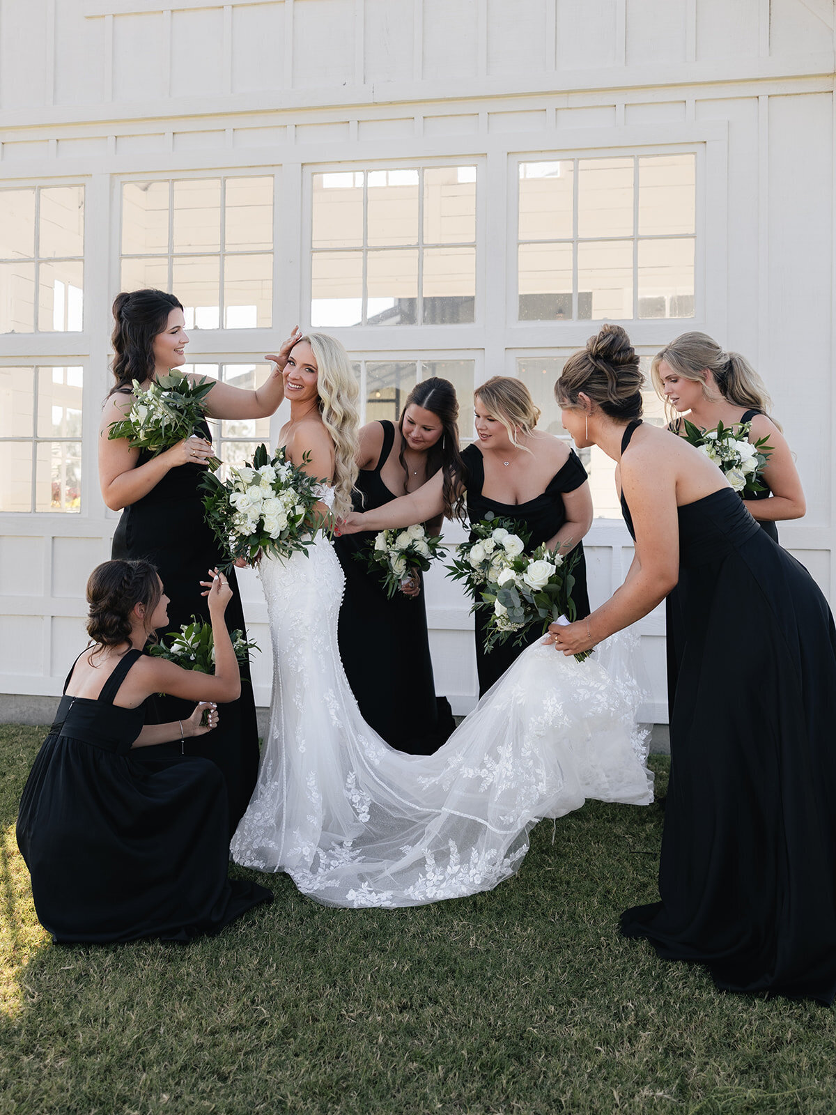 2025-10-11_DykesWeddingPreviews_MollyMurphyPhotography-32