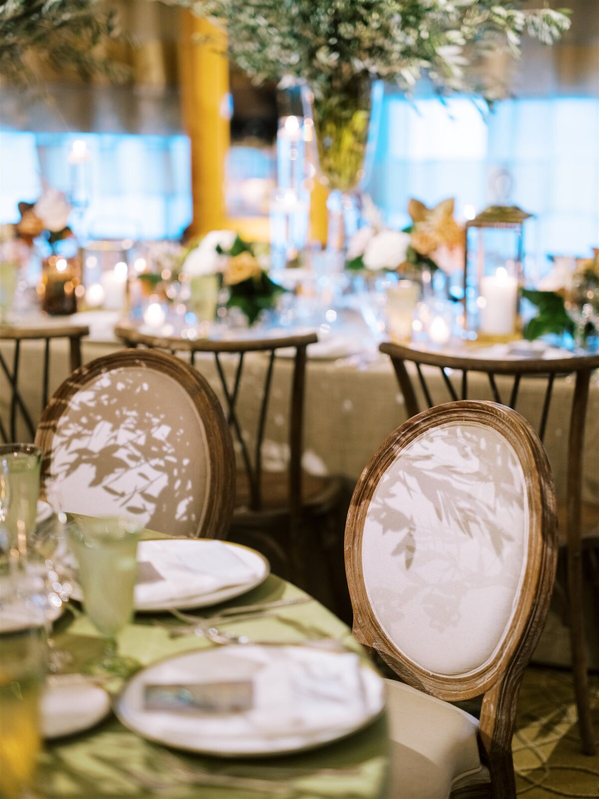 The tables at the wedding at the Peninsula Chicago.