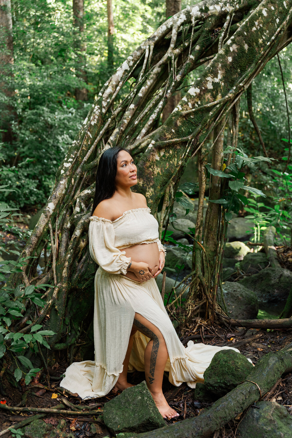 tropical jungle maternity photoshoot hawaii-1