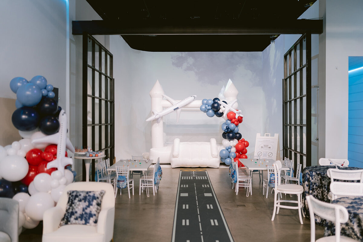 Axel's Airplane Birthday 006