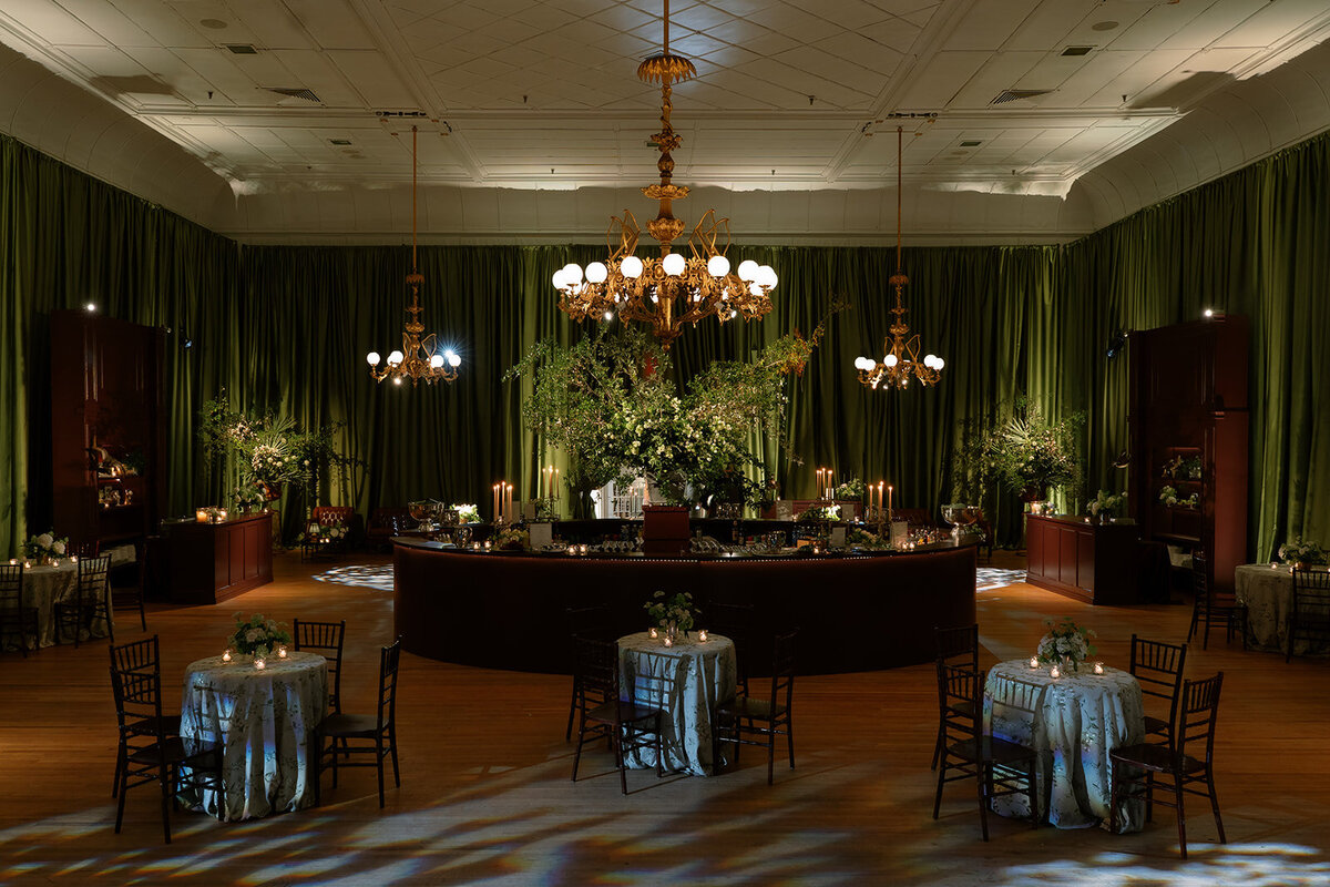 Classic Charleston Wedding with green draping at Hibernian Hall by Sarah Bradshaw 0200