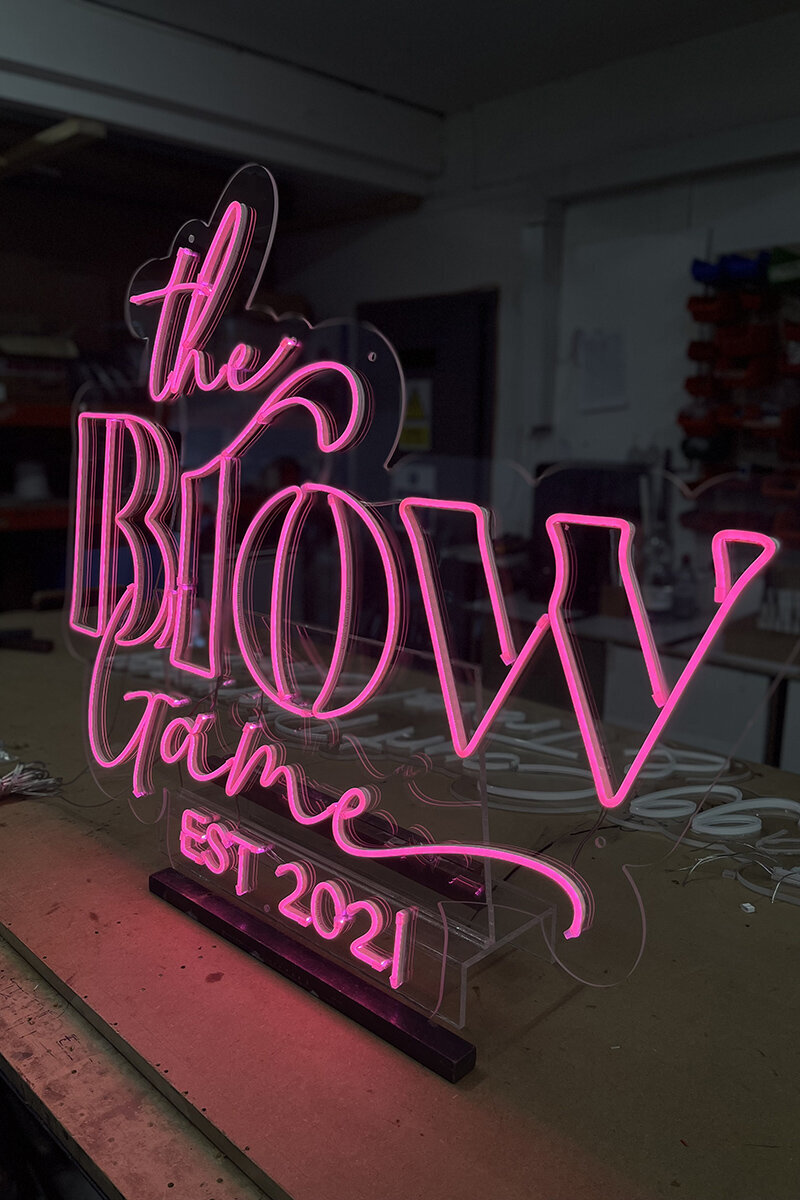 ellis-signs-custom-neon-salon-sign-newcastle-gateshead-north-east