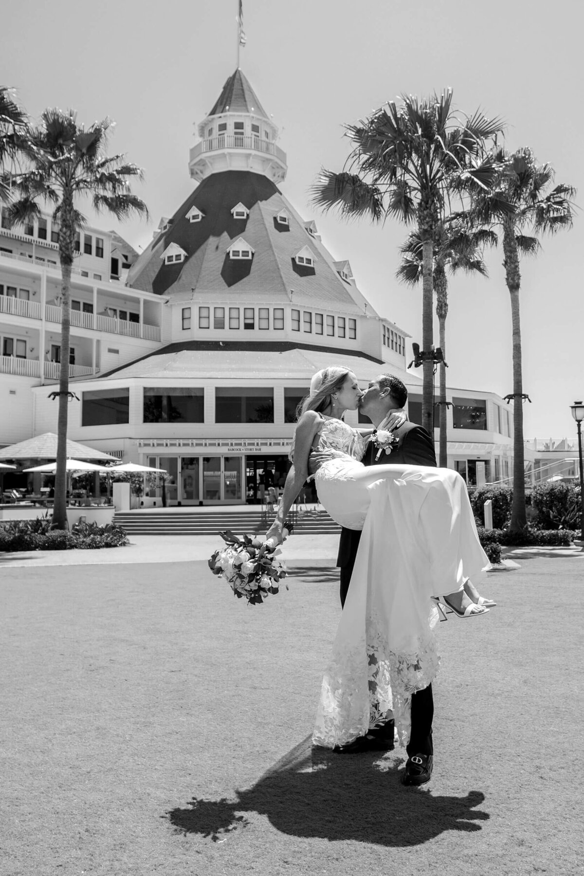elegant-wedding-day-details-captured