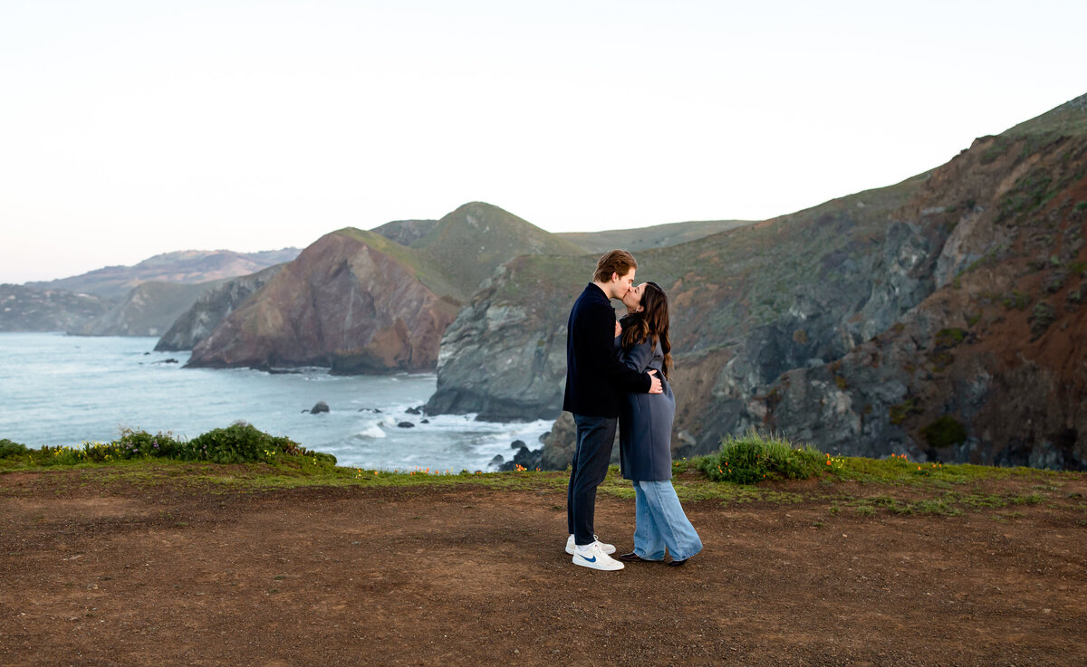 03252023_MaryBeth+AlekEngagements_RodeoBeachCA_AnjaJensenPhotography-56