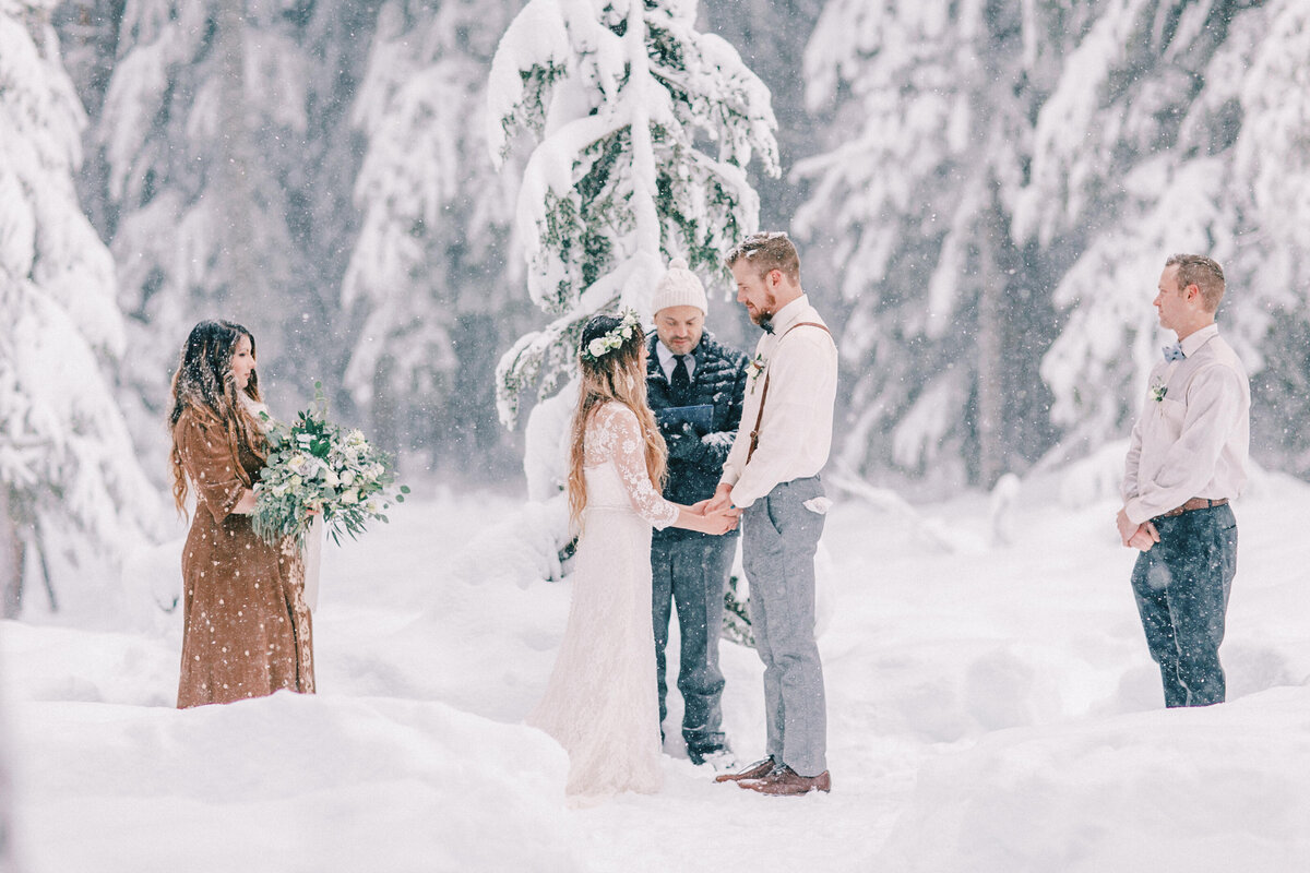 Winter Mount Hood Wedding, Rachel Howerton Photography (27)