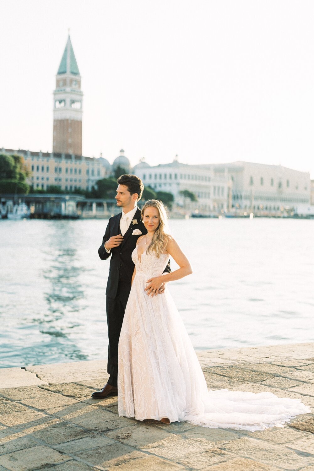 venice-elopement-photographer-editorial-film-35mm-wedding-fashion_0137