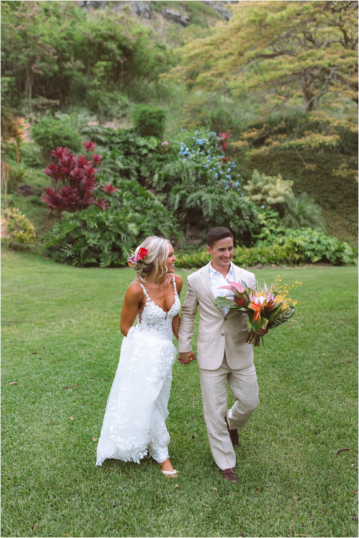 PALIKU-GARDENS-KANEOHE-OAHU-HAWAII-KUALOA-RANCH-WEDDING-14