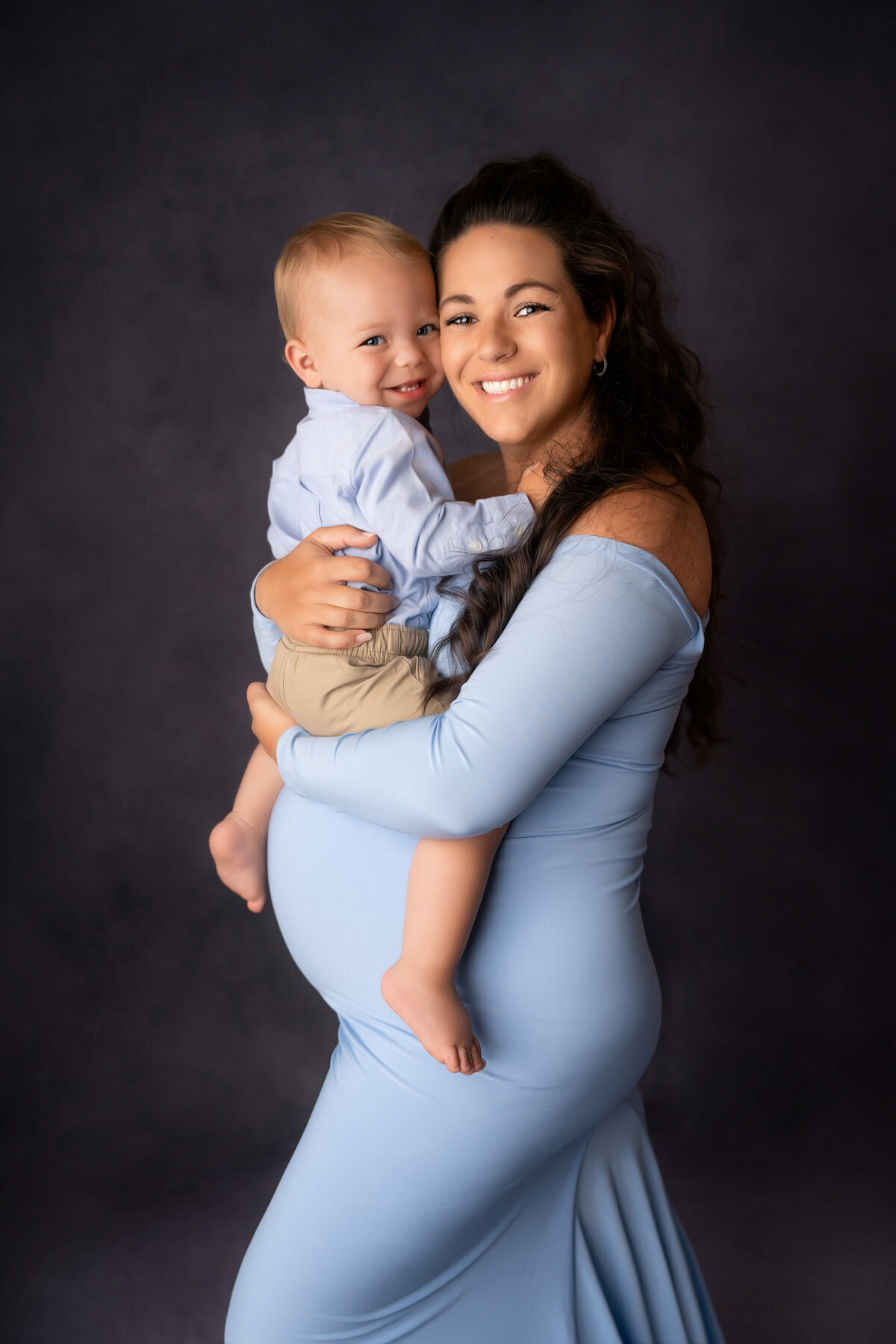 04 Professional maternity photography in Charlotte
