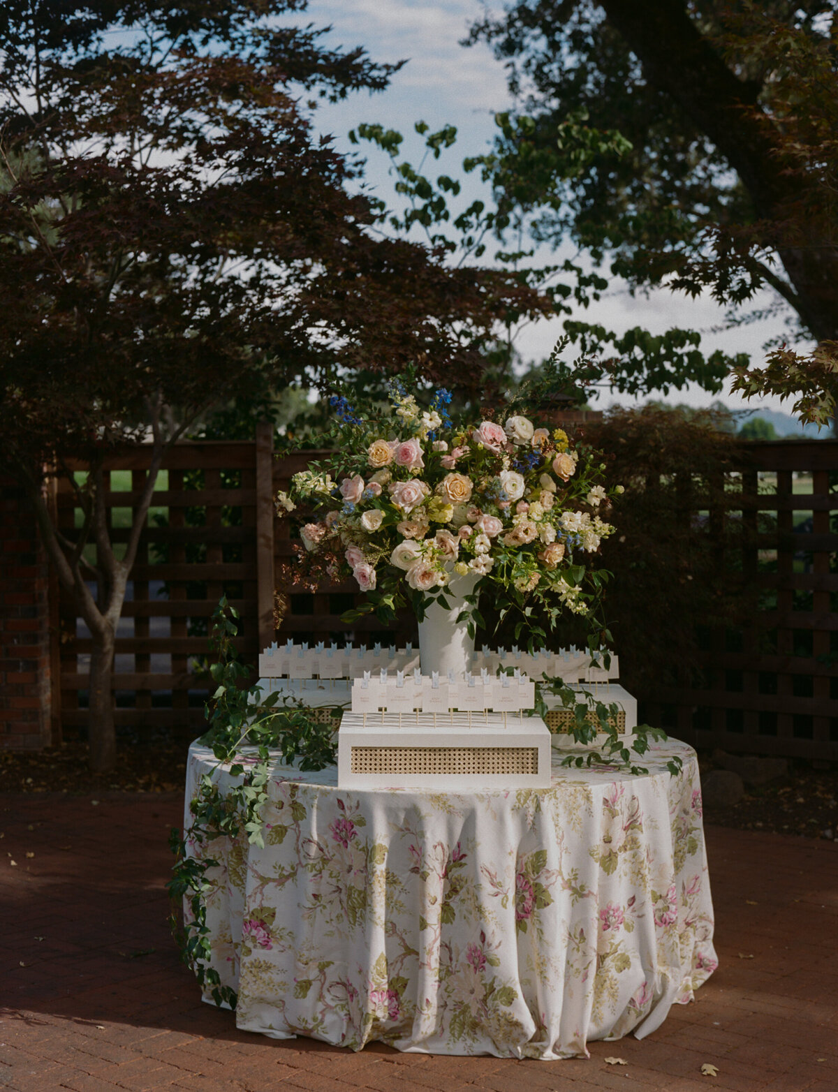 beaulieu-garden-wedding-welcome-party-kristine-herman-photography-35