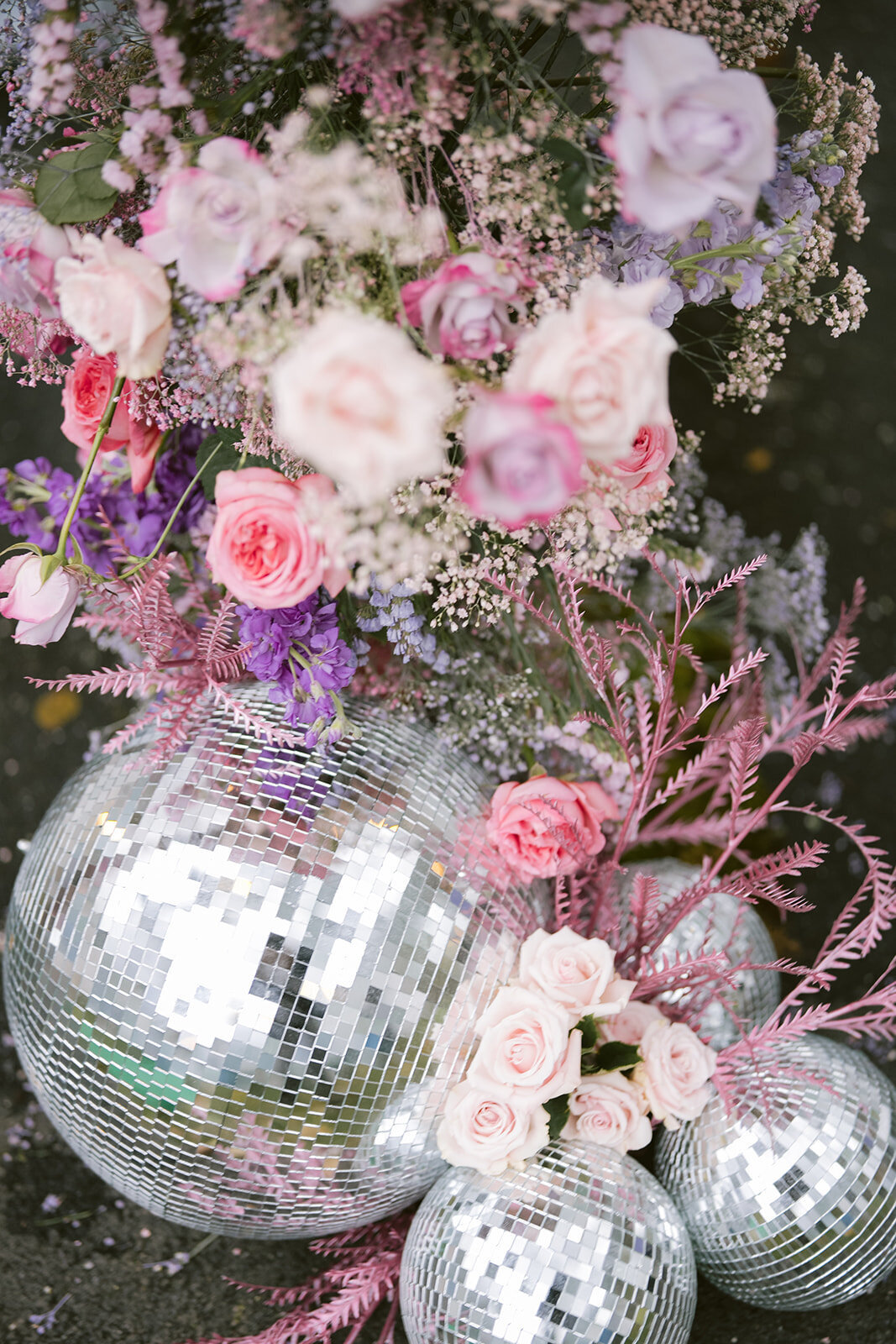 pink-and-purple-pastel-flowers-dusty-pink-disco-ball-wedding-flowers-enza-events