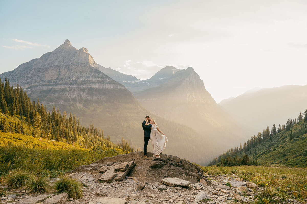 vintage-hollywood-glacier-national-park-elopement-presley-gray-photo1278