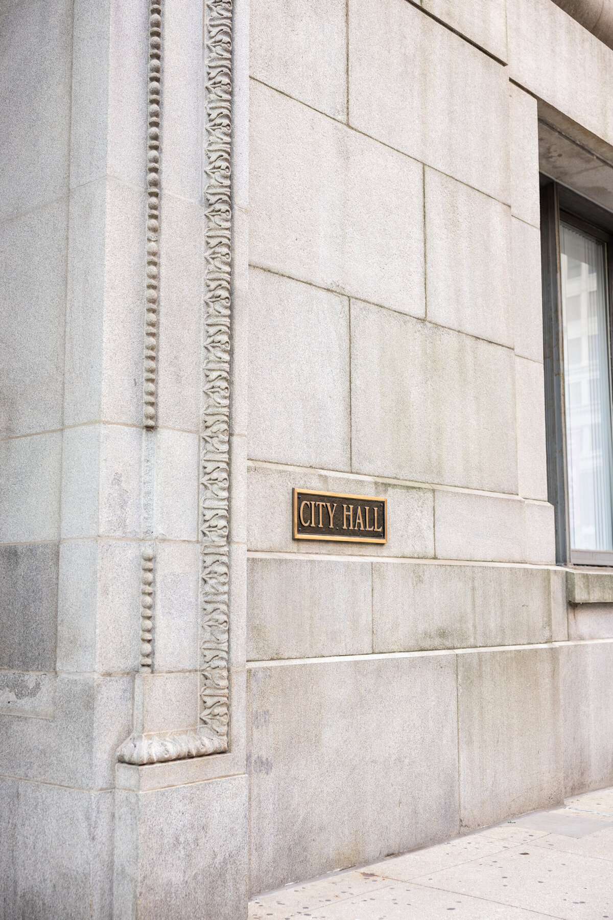 intimate-chicago-elopement-wedding-hoxton-hotel-photos-9