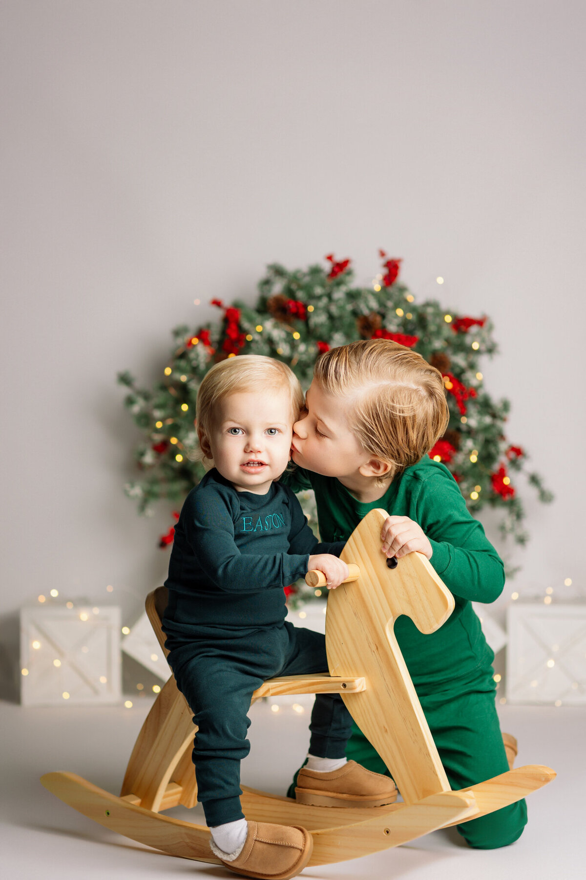 Best NWA holiday photographer, holiday portraits near me, Northwest Arkansas holiday photography, NW Arkansas holiday photos, NWA santa photos