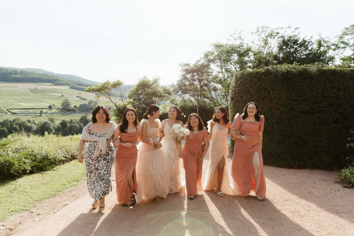 Christine-et-Valentin-cocktail-mariage-mariee-et-demoiselles-d-honneur