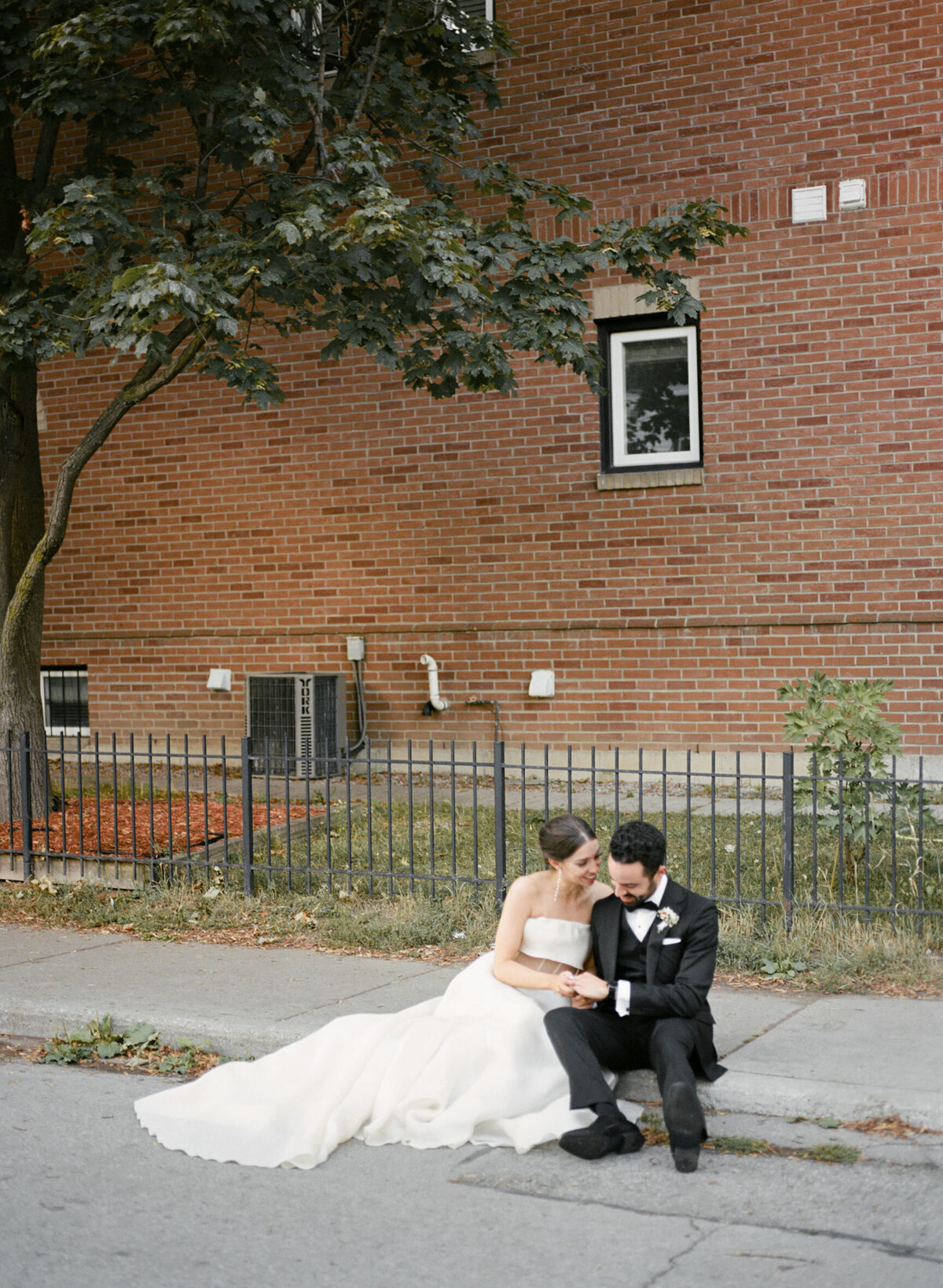 Analog-NP-Hotel-Ocho-Wedding-Toronto-230827000006400007