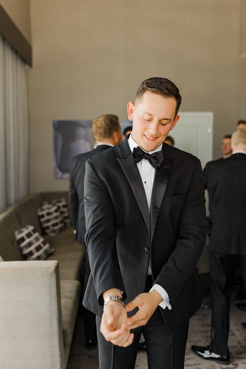 Groom and Groomsmen Getting Ready at DoubleTree, Evansville.037