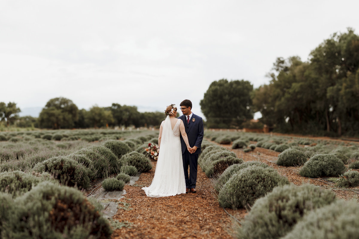 rainy-summer-los-poblanos-wedding-photographer-albuquerque-new-mexico-elopement-elizabeth-wells-photography-1
