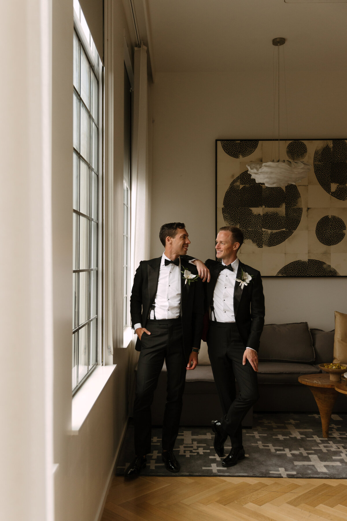 2023_beverlyhills-luxury-summer-gay-wedding-adam-griffin-photo-49