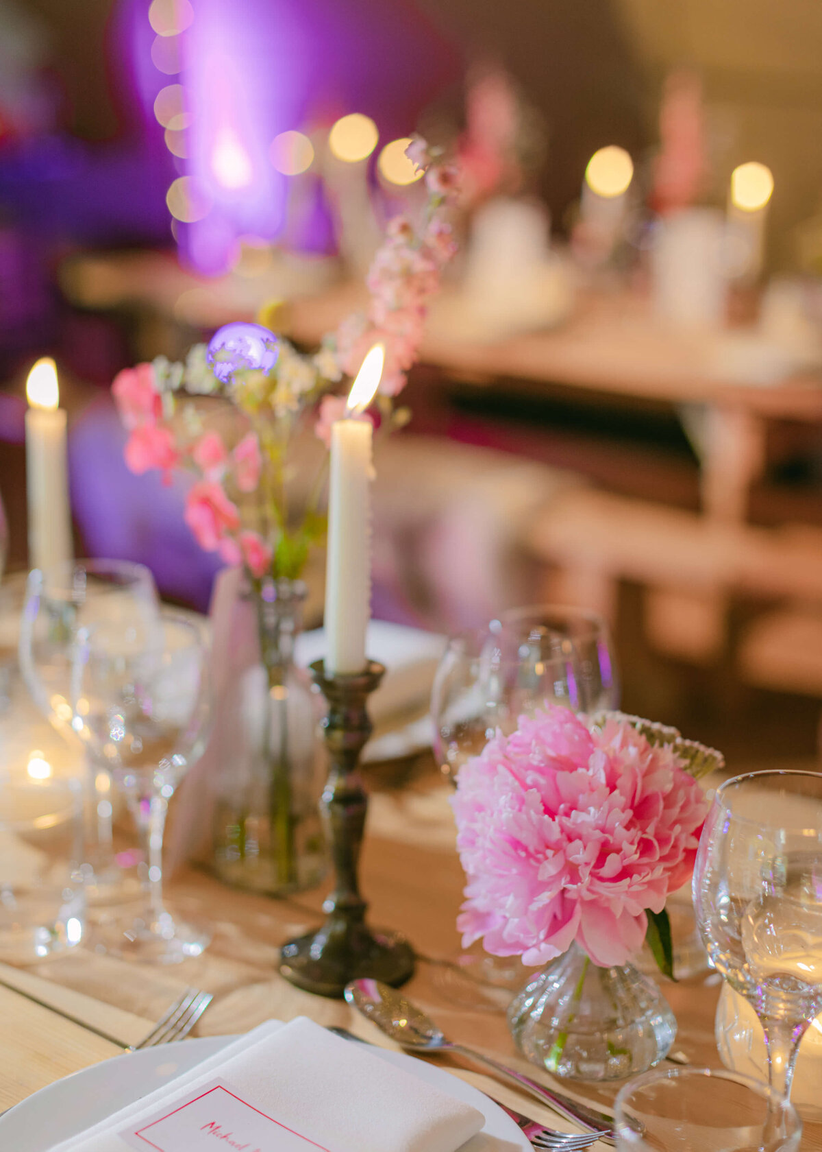 events-birthday-party-gsp-pink-flowers-placesetting