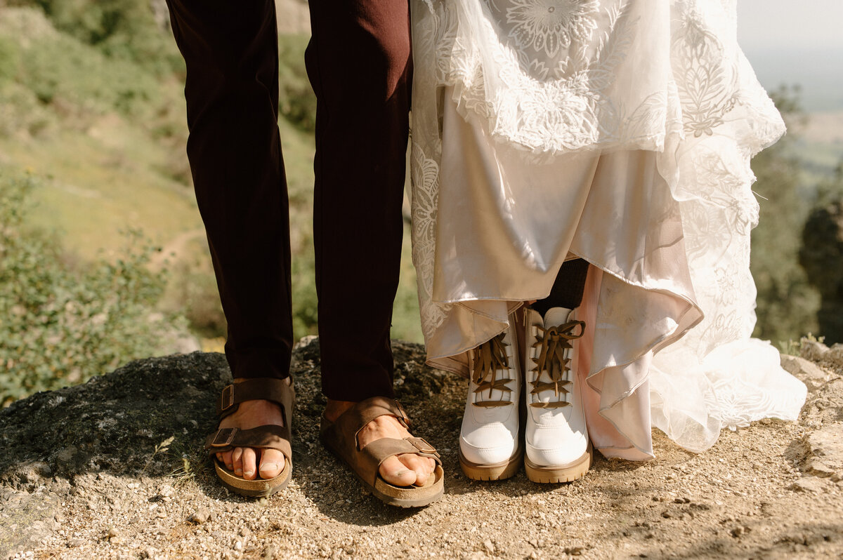 rocks_of_sharon_spokane_washington_hiking_elopement_03