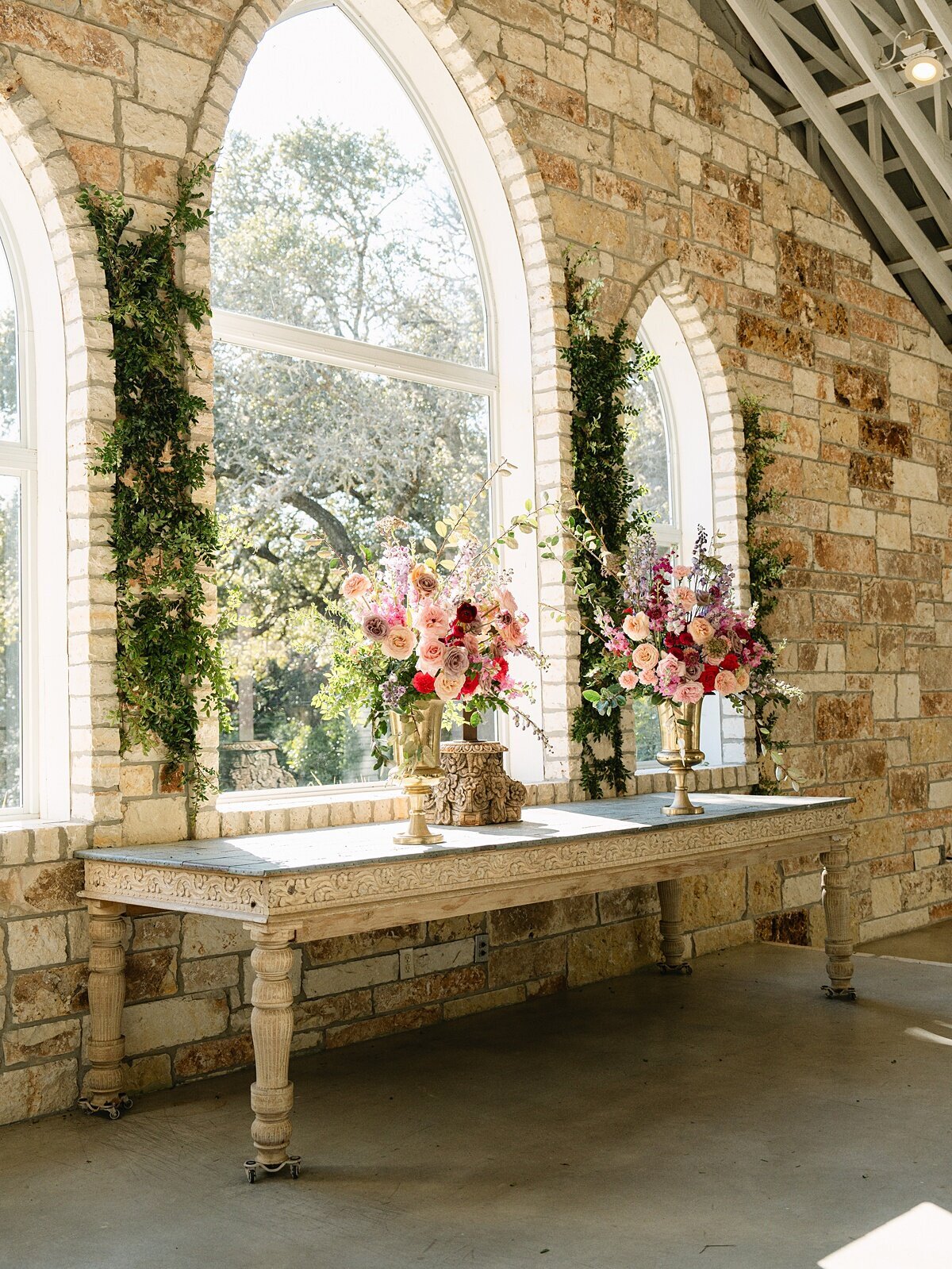Chandelier- of-Gruene-San-Antonio-wedding_0028