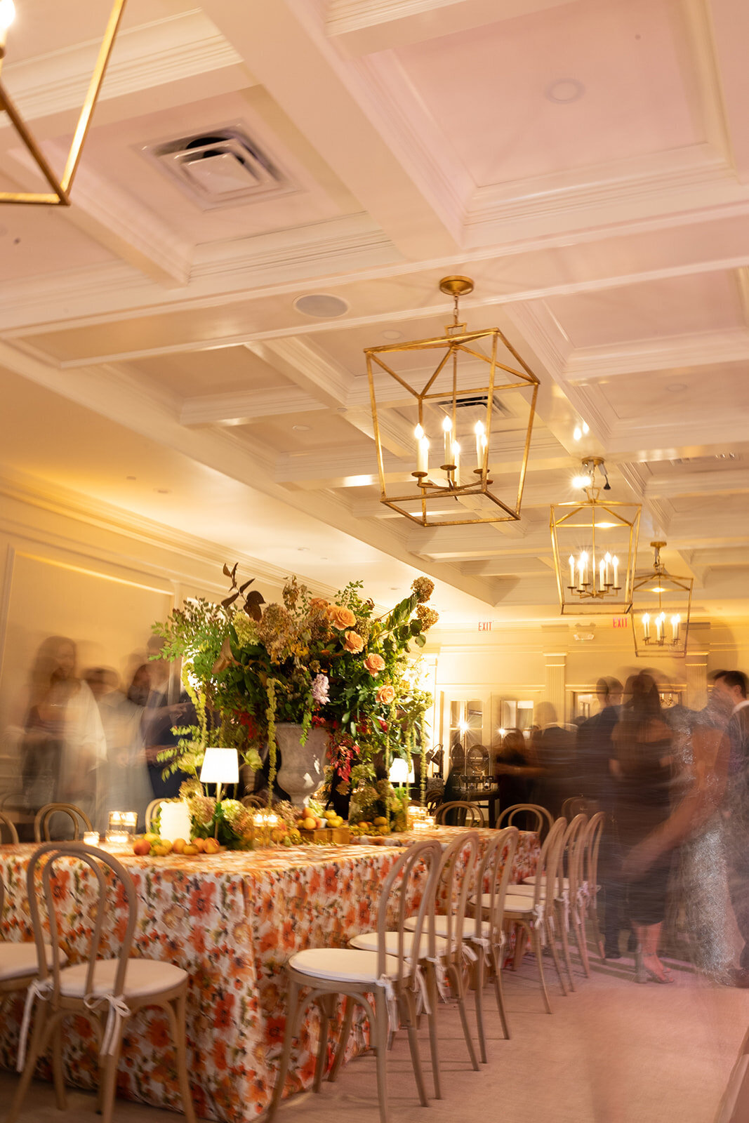 romantic-fall-wedding-at-woodway-country-club-ct