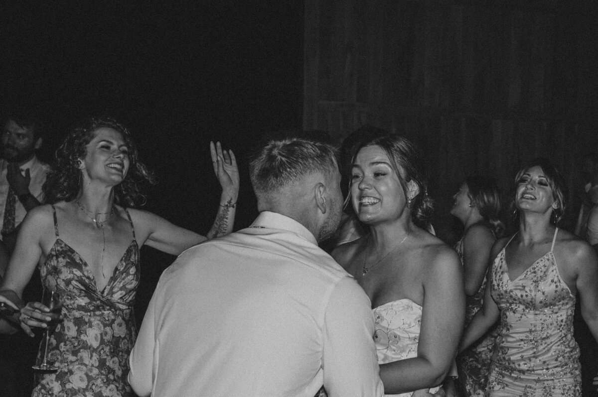 Black-and-white-wedding-photos