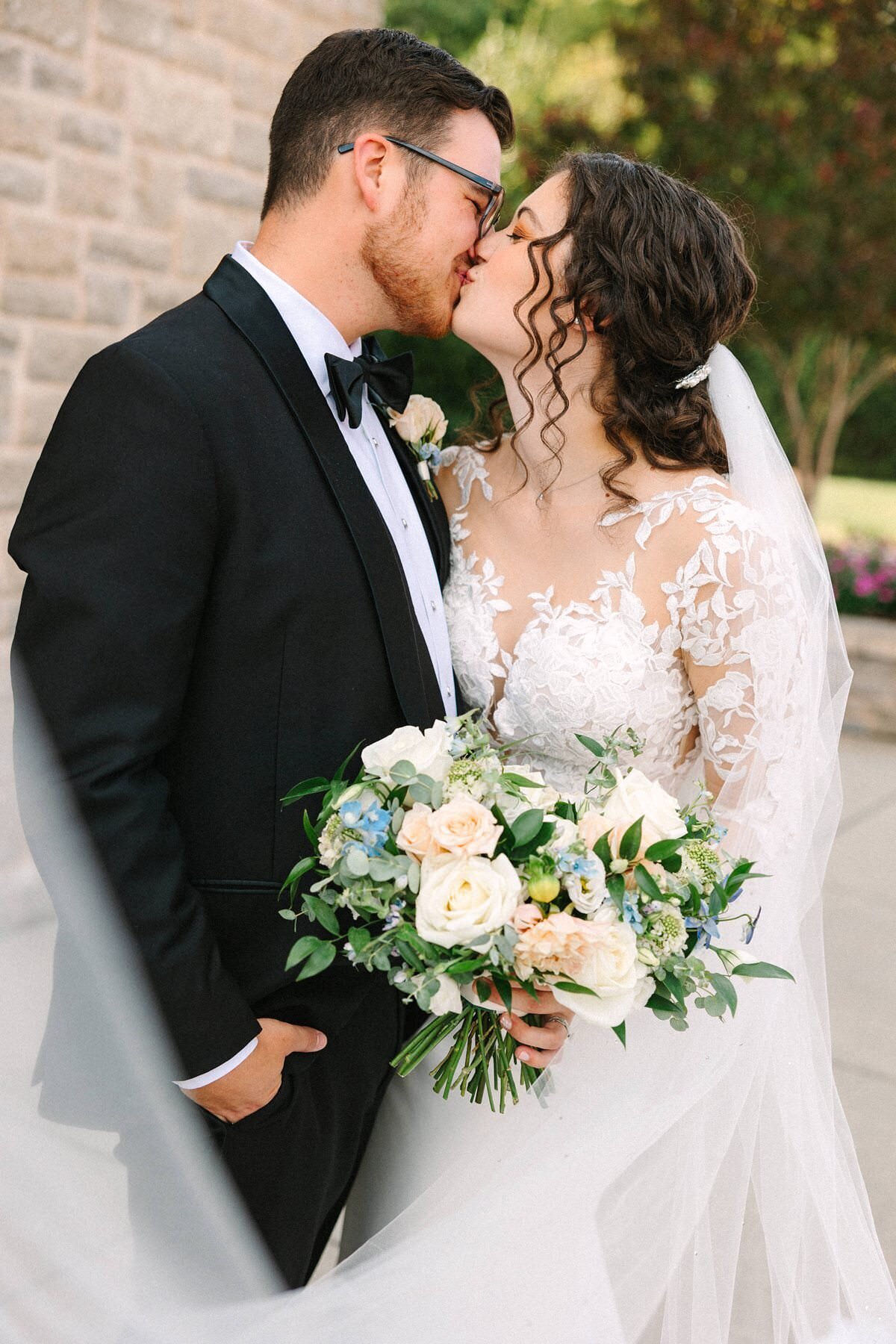 Bride and Groom Wedding Portaits Kelynn and Mathew Evansville Owensboro259