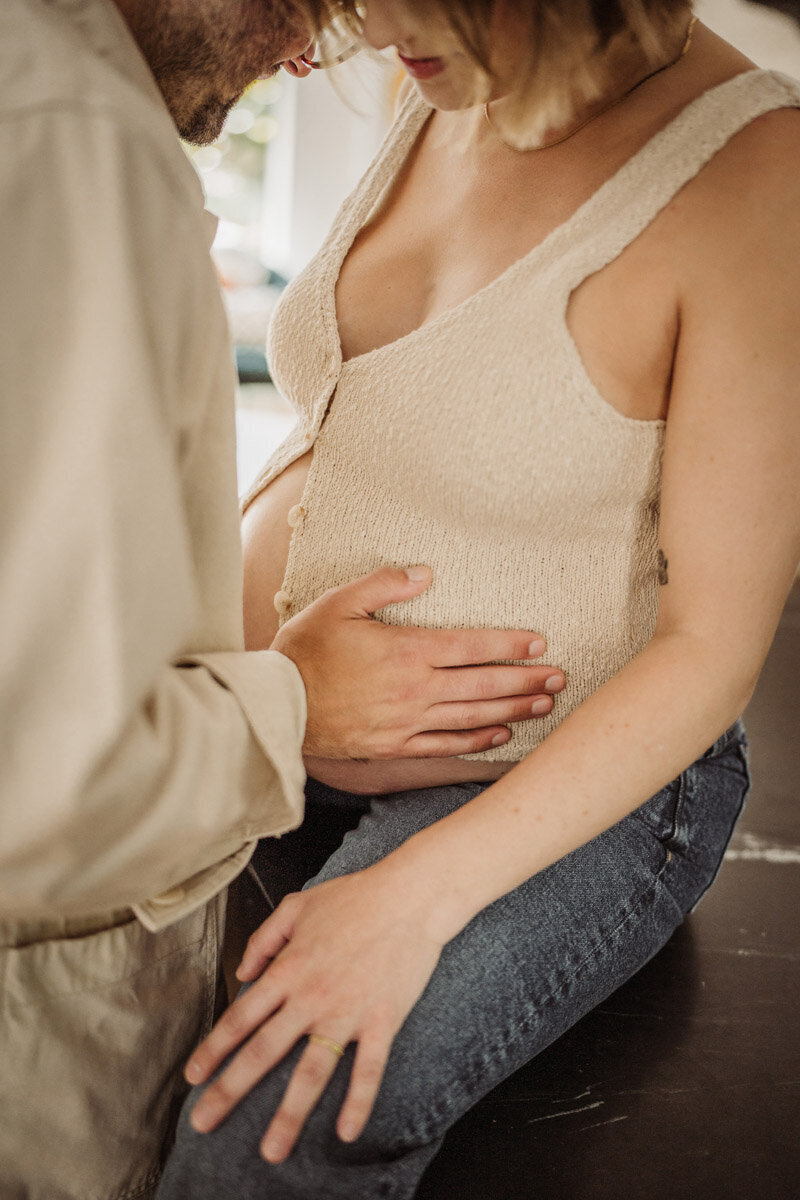 in-home-lifestyle-maternity-portland-oregon-natalie-broders-04