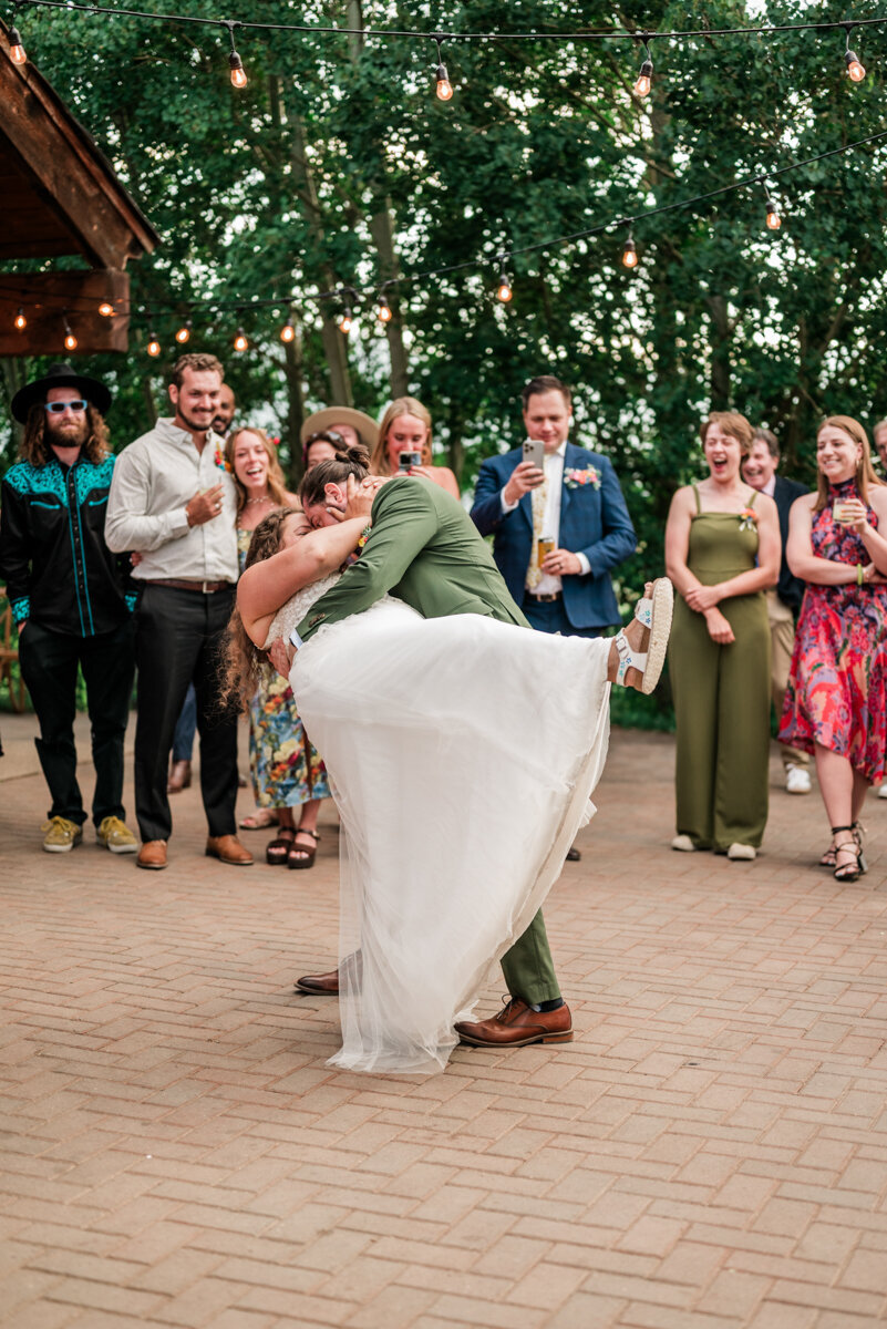 crested-butte-wildflowers-mountain-wedding-garden_4028_blog