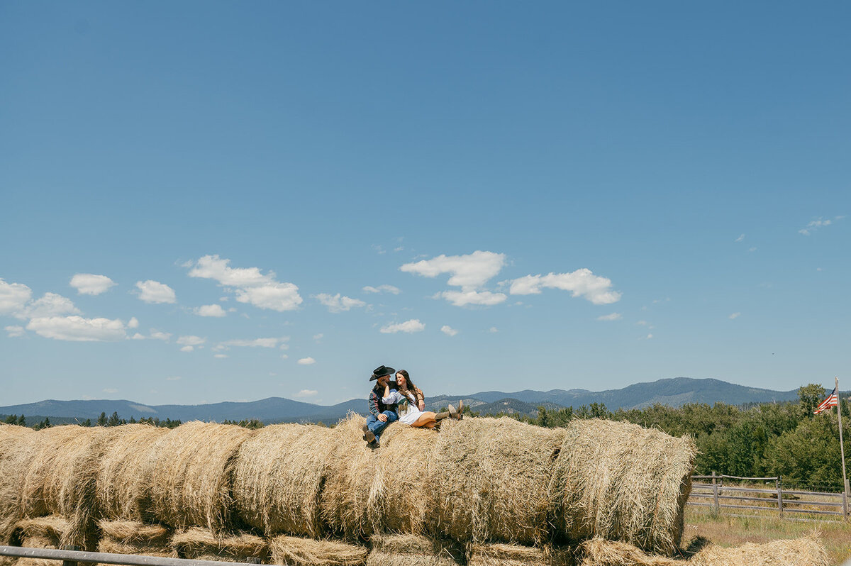 presley-gray-photo-haybale-forest-montana-elopement-7231