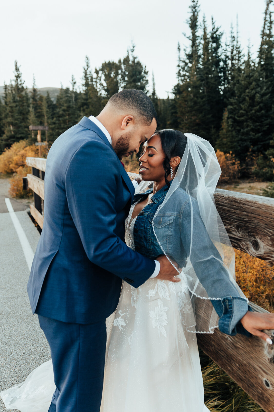 Elope with Style: Jessica Margaret's Artistic Lens on Colorado's Breathtaking Backdrops