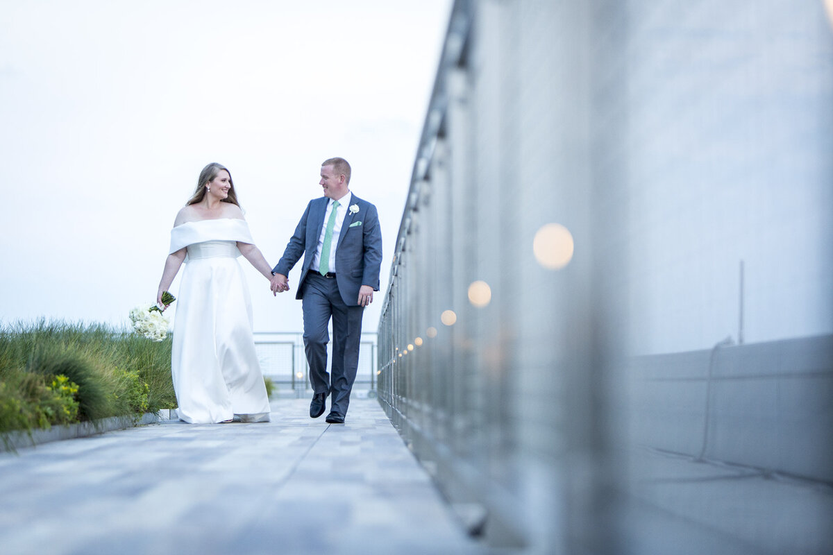 elegant-International-Spy-Museum-wedding-photography-by-Andrew-Morrell-Washington-DC-wedding-photographer_0253