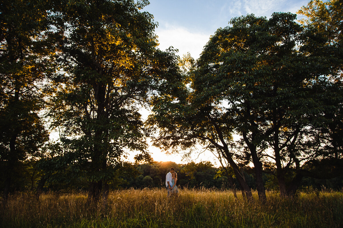 candid and relaxed wedding and engagement photographer in fairfax county