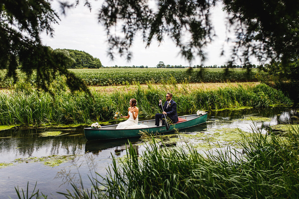 Natural Wedding Photographer Kent_CL charlottesimon The Granary--Hertfordshire-129-1