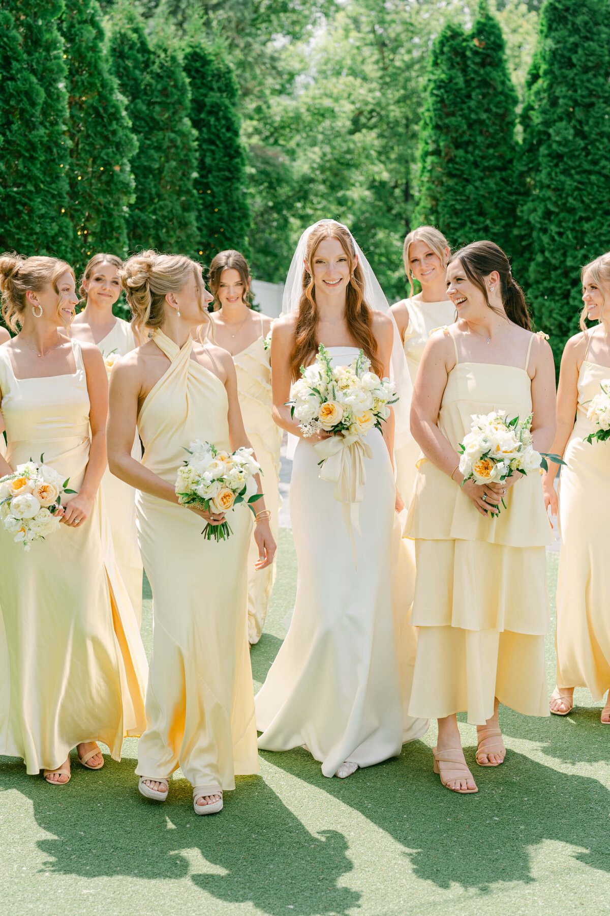 Minnesota_Wedding_Photographer_Hutton_House_yellow_wedding