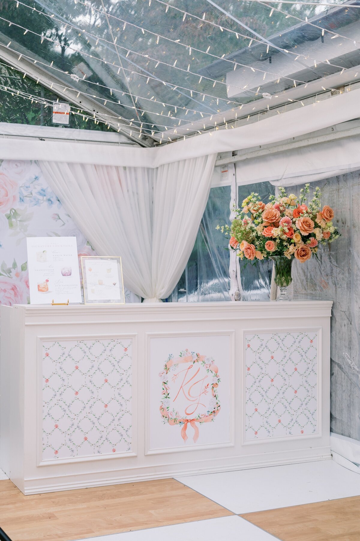custom-wedding-day-bar