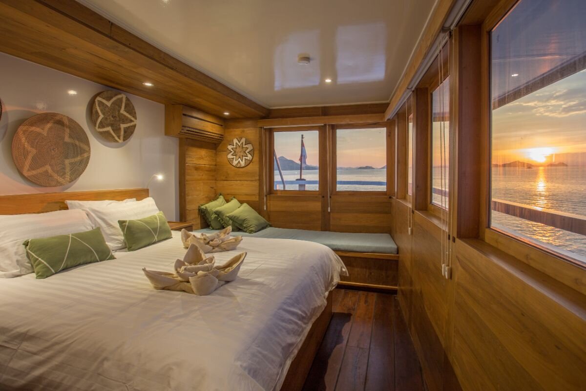 Harmoni Luxury Indonesia Yacht Charter - Harmoni Luxury Indonesia Yacht Charter5