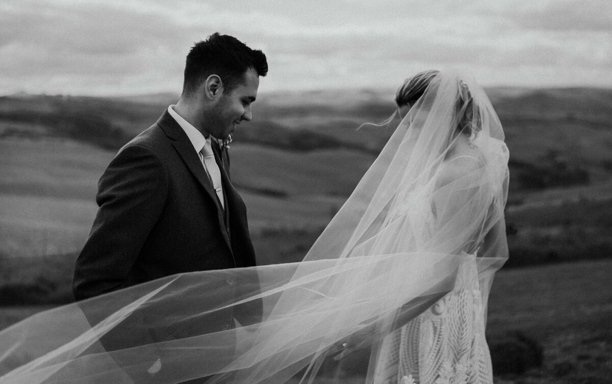 bride and groom first look intimate wedding in tuscany the lazy olive villa