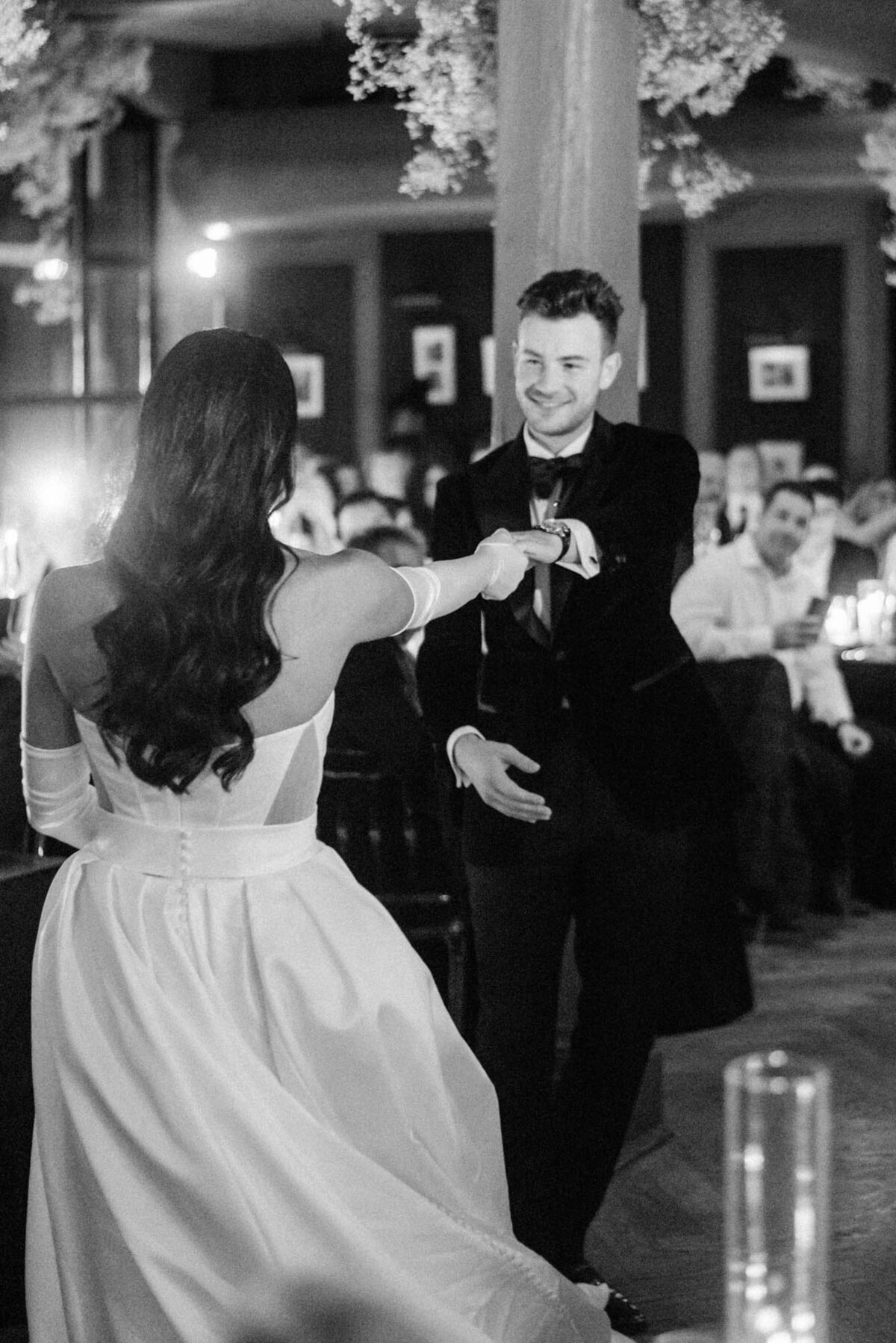 515-Storys-Building-Toronto-Canada-Raquel-Matthew-Wedding-38