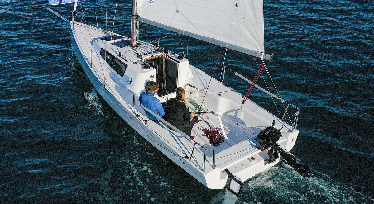 beneteau-first-24-exterior-4