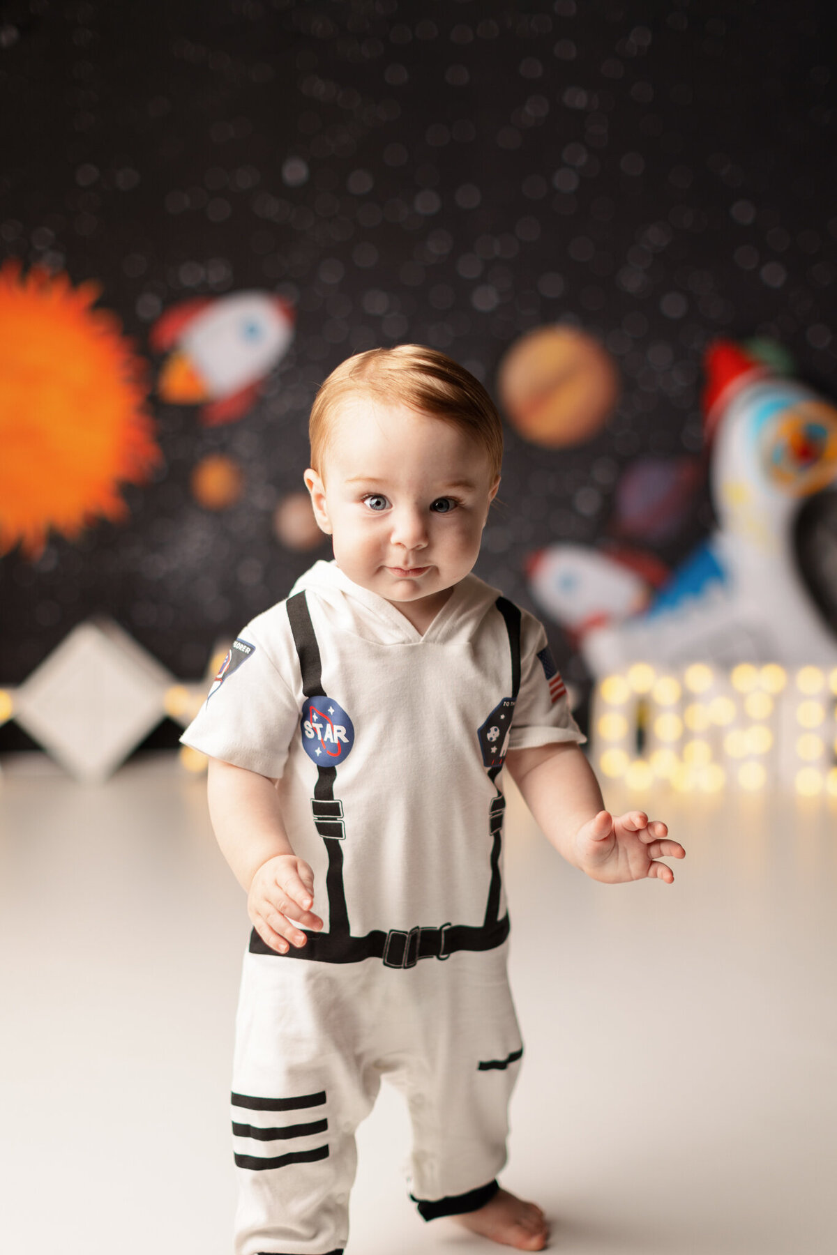 NW Arkansas cake smash photographer, cake smash photography near me, baby birthday photoshoot NW Arkansas