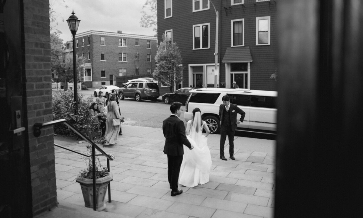 LinaDanBostonWeddingBostonWeddingPhotographerNewEnglandWeddingPhotographyTruetoColorEditorialCinematicSymulaMediaGroup20252 Large