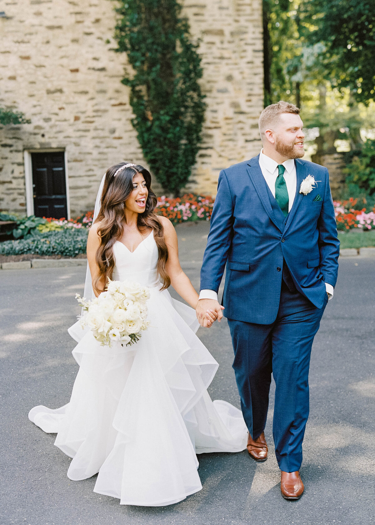 Huntingdon-Valley-Country-Club-Wedding-Bride-Groom-Photos_050